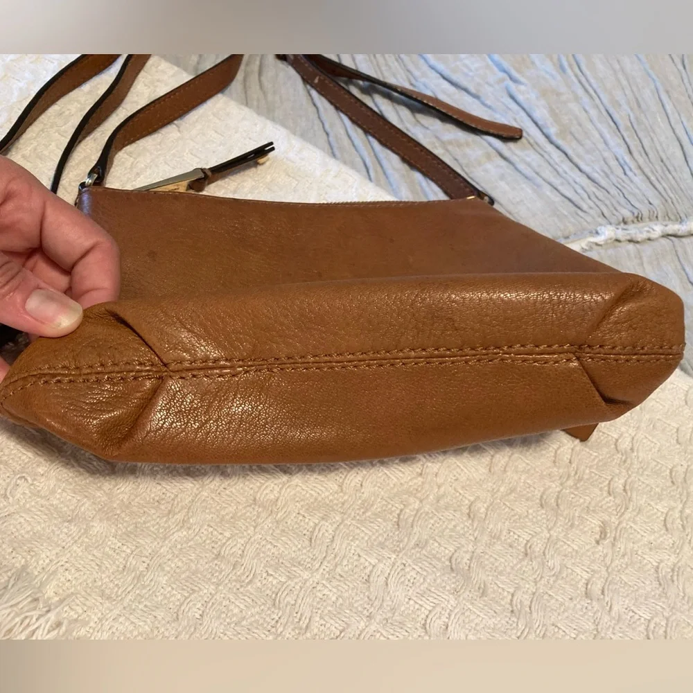 Michael Kors Gilmore Small Crossbody - Picture 4 of 9